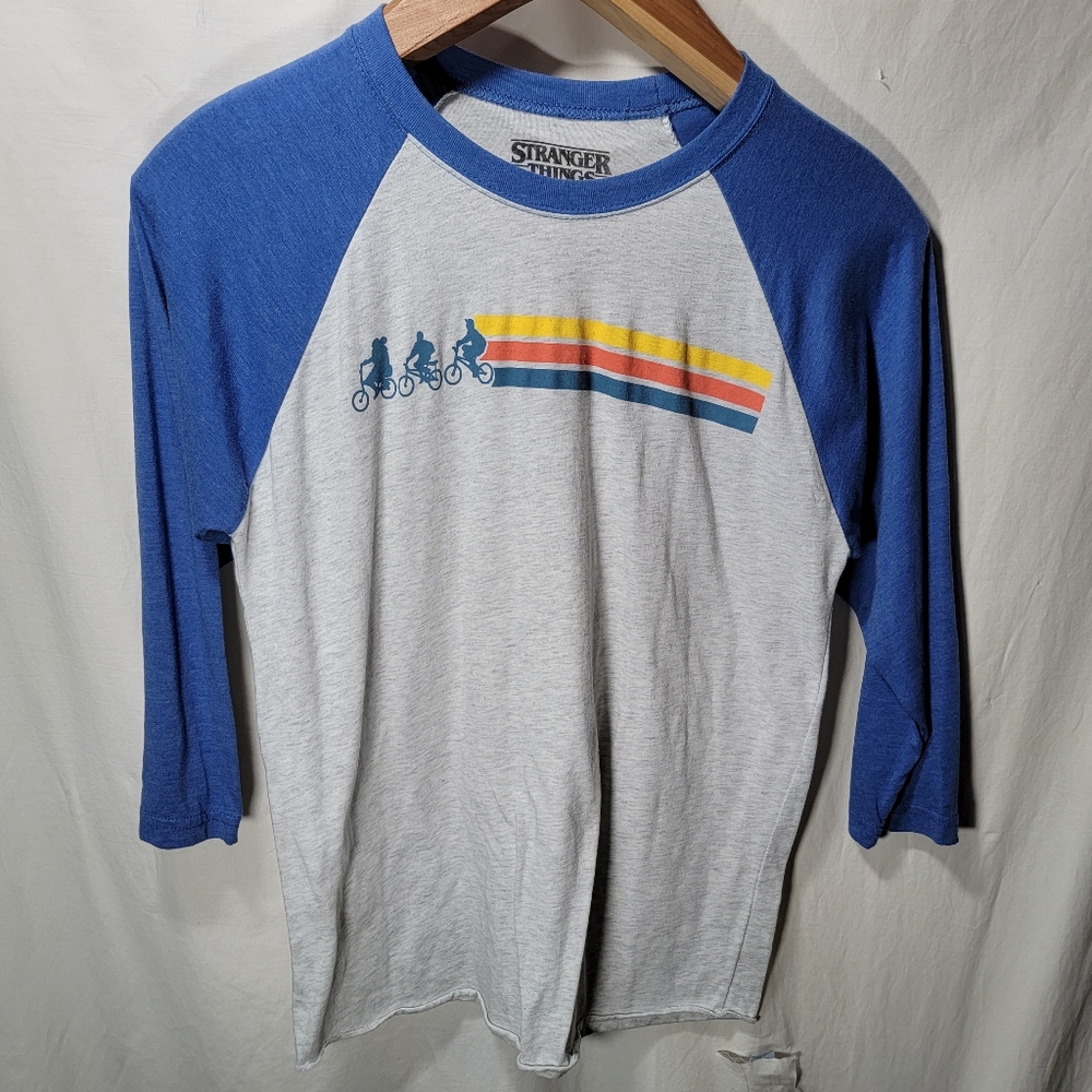 Women’s Stranger Things size medium college style kids on bikes in great shape.